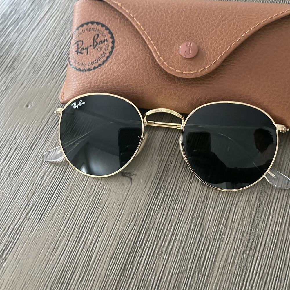 Round Ray Ban sunglasses - Picture 2 of 4